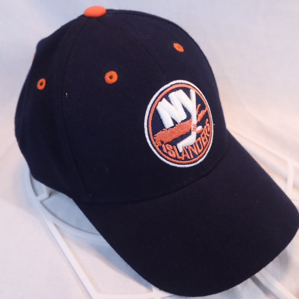 Reebok NHL New York Islanders Hockey Hat Adjustable Cap